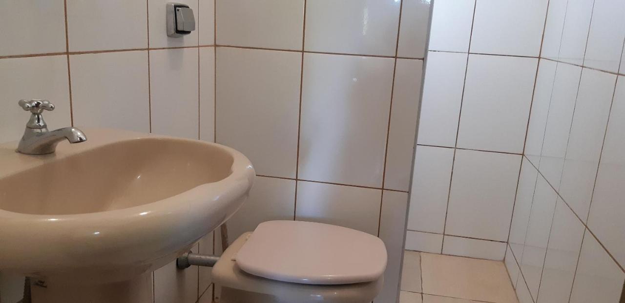 0001.05 - Maranduba - Apto - 2 Dormitorio - 8 Pessoas - 2 Quadras Do Mar - Piscina - Wi-Fi Убатуба Екстер'єр фото